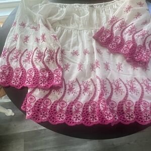 vu jane white top with green vine embroidery